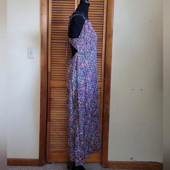 EUC H&M Floral Halter Maxi Dress Size Medium - Picture 2 of 4